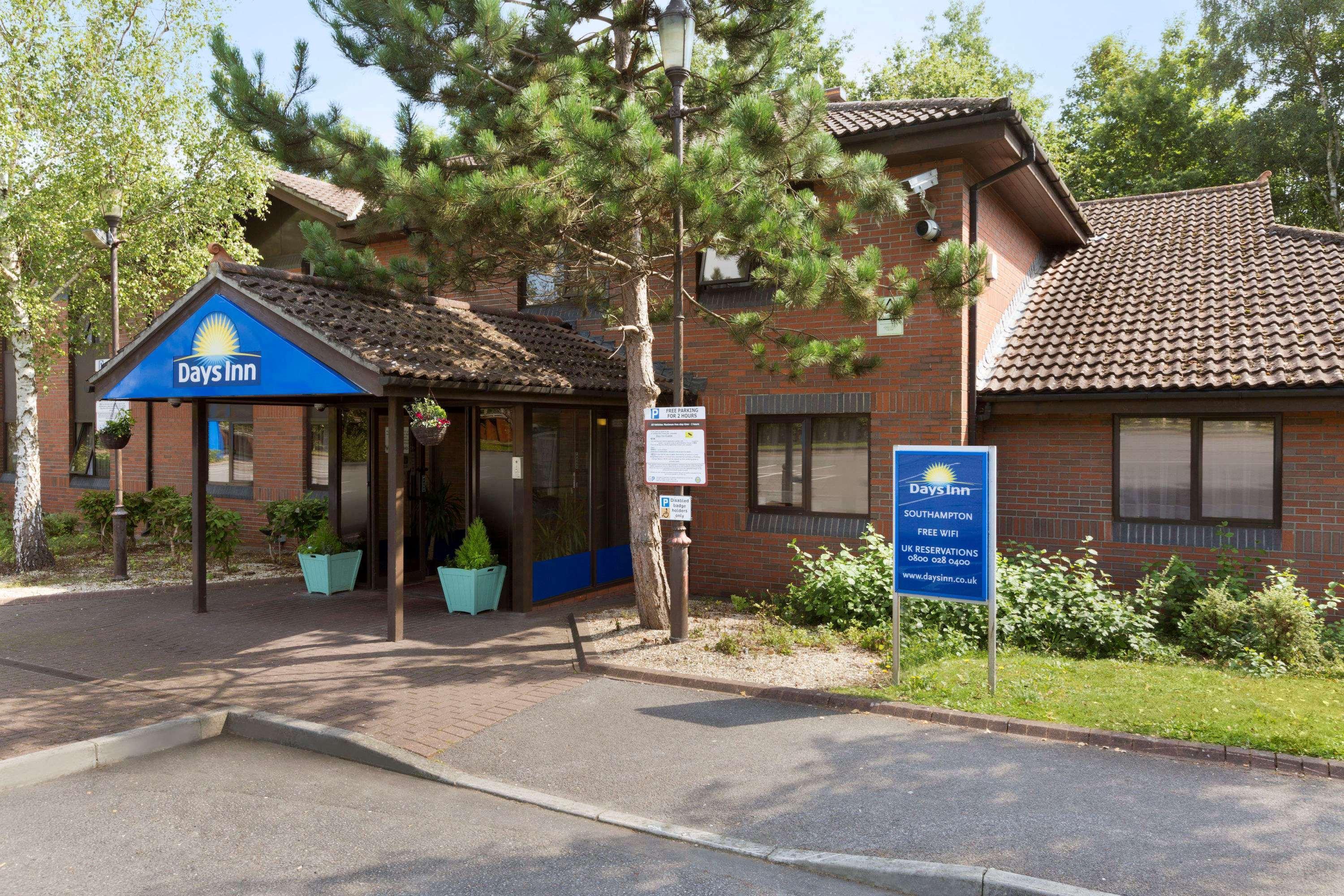 Days Inn Southampton Rownhams Chilworth  Exterior photo