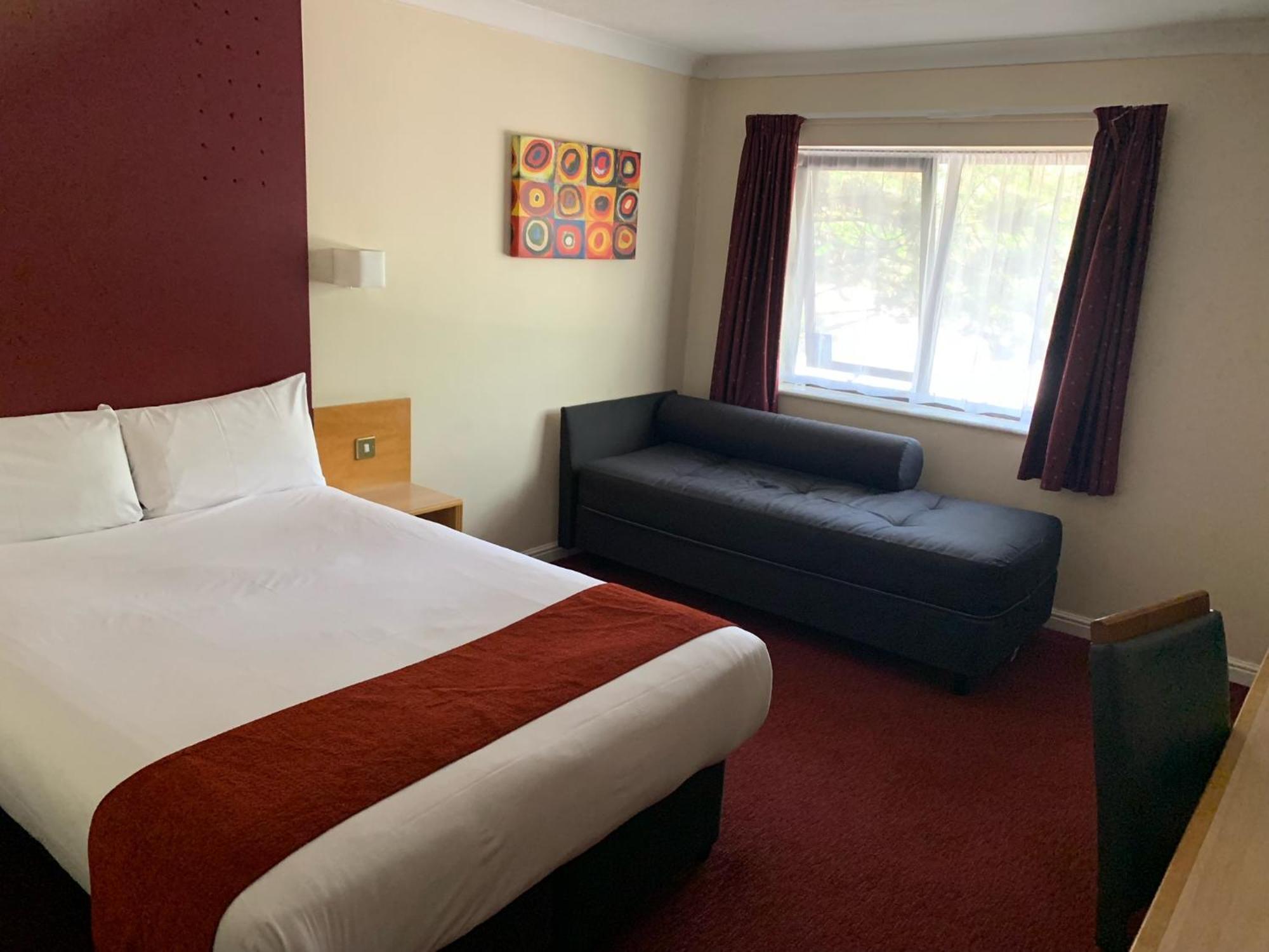 Days Inn Southampton Rownhams Chilworth  Exterior photo