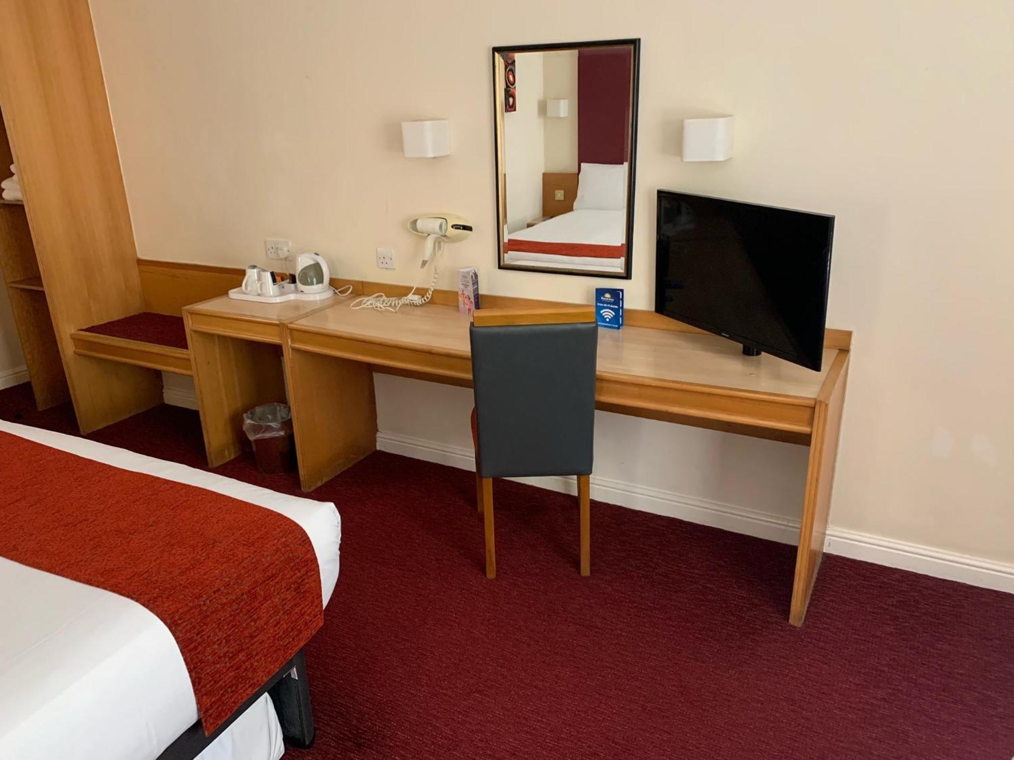 Days Inn Southampton Rownhams Chilworth  Room photo